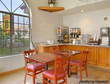 Hotel Super 8 By Wyndham Upland Ontario Ca Restaurant foto
